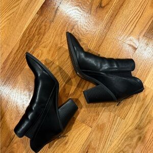 Elegant Black Ankle Boots sz 10